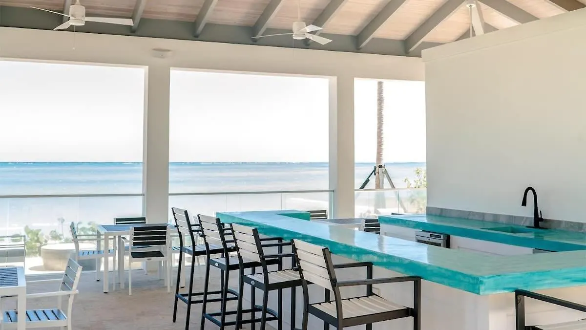 Cable Beach Condo Large Private Patio With Bbq Nasáu Bahamas